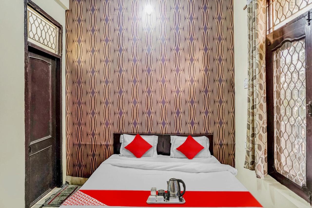 Hotel OYO Flagship 70209 Alpha One Greater Noida Exterior foto